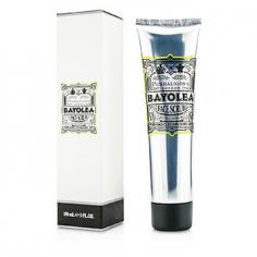 Scrub away impurities and dead skin cells to reveal a crystal clear complexion with the Penhaligon's Face Scrub from the lavish Bayolea male grooming range. It's perfect for preparing the skin for shaving meaning it's a staple addition to any skin care regime. With an invigorating formula it's accentuated with the scent of bayolea a refreshing zingy aroma with top notes of lemongrass and mandarin middle notes of cardamon and base notes sandalwood must and patchouli. K.D. Directions for use: Before shaving apply a small coin sized amount to a wet face and gently work into the skin Remove with a facial cloth