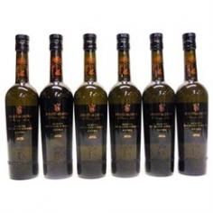 Since 1292, the family of Carlos Falco, Marques de Grinon, has owned and farmed near Toledo and Madrid, Spain. The Marques de Grinon has dedicated the last thirty years to singularly revolutionizing fine wine and olive oil production in the La Mancha region. We are pleased to introduce the exquisite result from his Capilla de Fraile estate, Marques de Grinon Extra Virgin Olive oil has a vivid and intense aroma, freshness and pleasant spiciness in its finish. Packaged in dark Bordeaux style glass gleaming with the royal Grinon crest as are Grinon's world class wines, distributed globally by Moet-Hennessy, the oil is predominantly pictual variety custom blended with arbequina and manzanilla. Marques de Grinon Extra Virgin Olive Oil is reccommended for drizzling over roasted vegetables, cured meats, and grilled fish, its also excellent for tossing with pasta and salads and dipping with hearty bread. Its high polyphenol content indicates particularly long life.