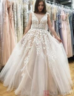 V-Neck Tulle Wedding Dress With Appliques And Beading