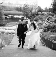 At Emily Avila Photography, Emily is an experienced wedding photographer based in Oklahoma and Texas. She has captured weddings all over the country and will travel to any location for a small fee. 