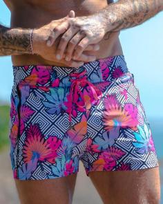 Buy stunning flower squared style mens board shorts from Tucann. We're Using the latest materials combined with innovation in design to bring you the ultimate in mens boardies.