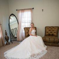 At Emily Avila Photography, we have long experience in wedding photography; we will help you capture in details the happenings on your wedding day. https://www.emilyavilaphotography.com/