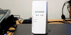 How does Netgear EX7300 WiFi range extender works?