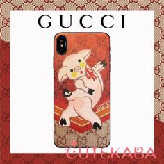 2019グッチコレクションiPhoneケース 子豚iPhoneXSケース 可愛い
グッチ（GUCCI）より2019年を祝う子豚モチーフとディズニーキャラクターモチーフデザインiPhoneケースアイテムの限定コレクションを発売した。公式オンラインショップおよび世界各地の主要ショップで取り扱っている。
可愛い子豚、オシャレな兎、モフモフのテディベア、クラシック風子鹿バンビ、ウケるバッグスバニー、神秘的なギリシャ神話に登場する半人半獣の神「パン」などの遊び心のキャラクターをモチーフしたデザインをハイブランドグッチにあしらった、上品なiPhonexs max/xs/xr/x/8スマホケース、10代～20代愛用、芸能人の中で大人気！