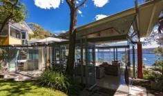 Luxury 4 bedroom Villa in Sydney's most exclusive suburb Pittwater, with Ocean View, Pool, Daily Breakfast & modern facilities. Book now with Villa Getaways.
