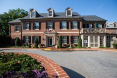 Martha Jefferson House is an assisted living community located in Charlottesville, VA. We offer beautiful, spacious and modern one and two bedroom apartment along with meals a day are provided, along with daily and weekly housekeeping. 