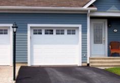 Garage Door Repair – 5 Most Common Signs to Look out for a  Garage Door Technician