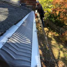 Gutter's repair and installation in New England provide the best-in-class installers for your residential or commercial gutter project. Residential Gutter Masters of New England is the trusted service provider for all your gutter installation and replacement needs.