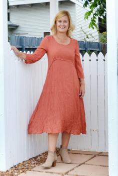 Get the latest & unique women plus size fashion with Cotton Dayz, which offers a huge range of plus size midi dresses. Get ladies plus size clothing online with Cotton Dayz!
