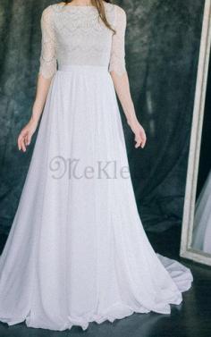 Bodenlanges Brautkleid aus Spitze