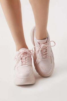 Shop Women's Sneakers | Fashionable Sneakers for Every Outfit At Forever 21

Add a touch of sophistication to your outfit with Forever 21's range of fashionable women's Sneakers. Shop our selection of stylish Sneakers to find the perfect accessory for any look. 