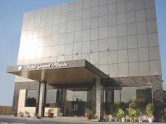 Grand Maple is one of the best hotels near Jaipur Airport, offering a comfortable and luxurious stay for all guests with its exceptional services and modern amenities.The hotel also has a multi-cuisine restaurant serving delectable dishes, and guests can enjoy their meals in the comfort of their rooms.
Website: https://www.grandmaple.in