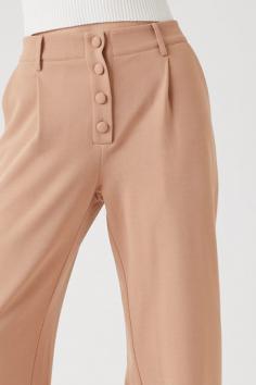Women's Trousers Online | Get your hands on the newest styles and trends available at Forever 21 UAE.

Shop online at Forever 21 in the UAE to discover the latest collection of women's trousers. With an extensive array of trends and styles available, you'll find the perfect pair of trousers for any occasion.

