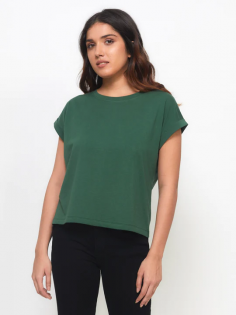 Unleash Your Inner Fashionista with our Trendsetting Women's Boxy T Shirts. Embrace Versatile and Relaxed Elegance for Every Occasion!
For more details: https://www.creaturesofhabit.in/products/pima-boxy-women-pine-green
