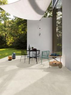 Discover the elegance of Italian outdoor porcelain paving with the Sunstone Freya collection at Royale Stones. Transform your patio or garden into a stunning outdoor oasis with the exquisite craftsmanship and timeless style of Italian outdoor porcelain paving.

