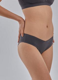 This unique V-shape waistband makes Holiday seamless panties perfect for mums with growing bumps and those who have undergone C-sections. The waistband provides gentle support and ensures a comfortable fit at every stage of your motherhood journey. 

Shop here: https://shorturl.at/dglMV
