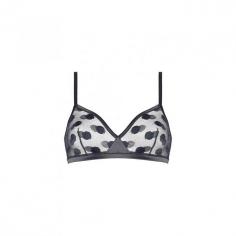 This iconic wireless triangle bra in stretch Leavers lace is elevated by an elegant overlaid polka-dot pattern, recalling the optical illusion of an eclipse, and a shiny satin trim. A dark navy blue reminiscent of a night sky.
- Wireless triangle bra
- Stretch Leavers lace
- Satin trim
- Assembled on an elasticated band
- Lined cups
- Bust darts
- Straight back
- Side stays
- Satin triangle bridge
- Lace: 93% polyamide and 7% spandex
- Satin: 88% polyester and 12% spandex
