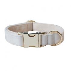 Discover stylish dog collars from Bagaton.com that will add a touch of personality to your pup's look. With trendy colours and unique designs, you can show off your pup's style with the perfect collar.