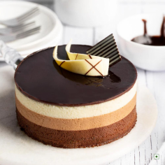 Taste the Pleasures of Chocoholic Cake by Theobroma

Satisfy your cravings with the sumptuousness of the chocoholic cake, an ideal companion for any occasion. Let the lingering chocolate flavor keep you coming back for more. Secure this delightful cake online exclusively at Theobroma.
