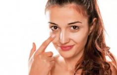 Check out the top 17 home remedies for dark circles and bags under your eyes due to incomplete sleep, etc. Learn more about the best remedy for dark circles at Livlong