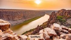Gandikota, India's Grand Canyon, offers breathtaking views of red sandstone cliffs, a historic fort, and the serene Pennar River. It is a must-visit destination.