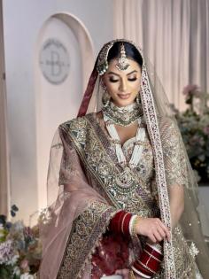 The allure of Indian bridal jewellery holds a distinctive charm, and for brides in the UK seeking the perfect pieces to complement their wedding attire, Viyaah UK stands as the go-to online destination.