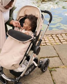 Stroller: Buy a new range of baby carriage online at the Mothercare India online store. Get an amazing collection of baby stroller online at the best price 