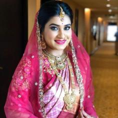 Tejaswini is one of the best Marathi wedding makeup artist in Pune specializes in Maharastrian bridal makeup. Contact now for a traditional Maharastrian bridal look.

https://tejaswinimakeupartist.com/portfolio-category/marathi-bridal/
