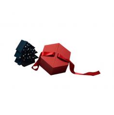 https://www.paper-giftbox.com/news/industry-news/unique-and-festive-blue-box-christmas-gift-ideas.html
Optional: Add a ribbon or yarn bow: You can further decorate your Christmas tree gift box by tying a ribbon or piece of yarn around it like a bow. This adds a finishing touch and makes it look even more festive.
And there you have it—a Christmas tree gift box ready to delight your friends and family during the holiday season. You can customize it with different colors, decorations, and sizes to suit your preferences and the gifts you want to give.