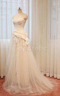 Robe de mariée fermeutre eclair en dentelle manche nulle bandouliere spaghetti en satin