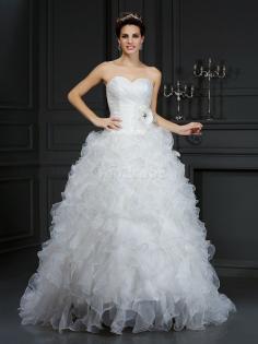 Robe de mariée longue naturel manche nulle en organza col en forme de cœur