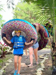 Adventure Rio Celeste From Guanacaste

Immerse yourself in the stunning beauty of nature on our guided hike through the Tenorio Volcano National Park. Discover one of Costa Rica’s seven natural wonders, the Rio Celeste, renowned for its striking bright blue color, an awe-inspiring sight that must be seen to believe.

Know more: https://riocelesteaventuras.com/tours/rioceleste-from-guanacaste/