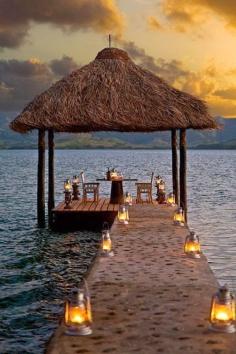 Romantic dinner in Fiji