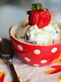 {Greek Frozen Yogurt with Berries and Honey}