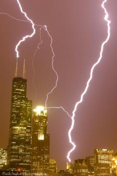Sears Tower, Hancock Lightning Strike in Chicago