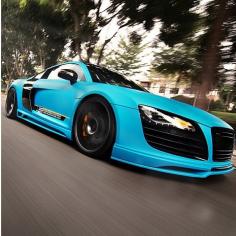 Audi R8, love the color