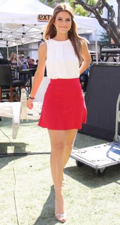 love pretty much all Maria Menounos outfits - red and white summer casual dress