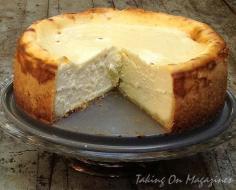 Lindy's Cheesecake | Taking On Magazines | www.takingonmagaz... | This creamy, dense and delicious cheesecake is my absolute favorite in the world. You'll think so too.