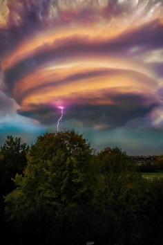 ponderation:  Lightning Swirl by Chris Rathore