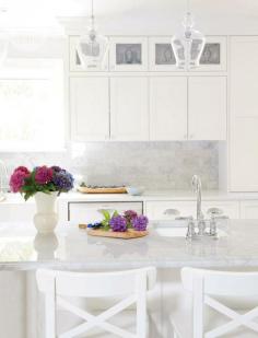 Kitchen design: Dreamy white kitchen