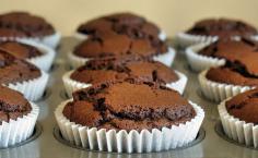 Cherrapeno: Chocolate Custard Muffins