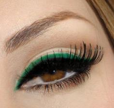 Green eyeliner eye makeup #vibrant #smokey #bold #eye #makeup #eyes