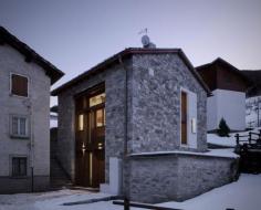 { once a barn and stable... Casa Up by Es Arch – Enrico Scaramellini Architetto }