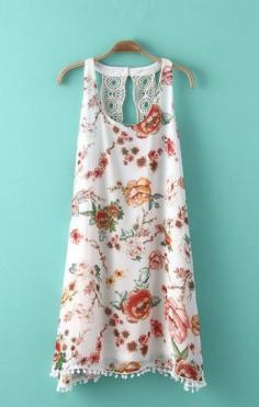 Super Cute Beach Dress! Love the back Detailing! O-neck Sleeveless Hollow-out Lace Open Back Chiffon Floral Beach Dress #Cute #Floral #Beach #Fashion