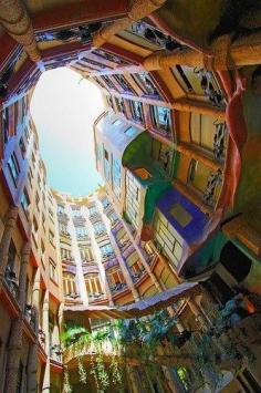 Amazing Snaps: Barcelona Gaudí Architecture