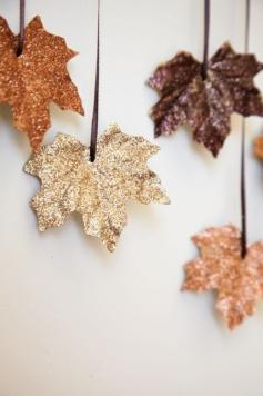 glitter leaves, perfect to hang from the mantel or as a backdrop banner in the living or dining room wall.