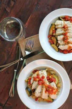 Mediterranean Zucchini, Tomato and Chicken Skillet || Heather's Dish #paleo #glutenfree #healthyeating #dinner