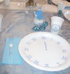 Cinderella Party. Draw a clock at midnight on paper plates. so cute!