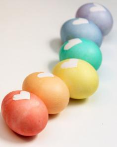 Quick, easy and super cute Easter eggs. Would be cute with an initial in the heart for the place settings.