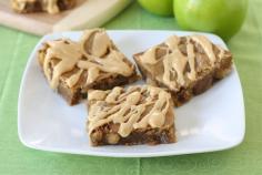 Peanut Butter Apple Bars Recipe on twopeasandtheirpo... Love the peanut butter and apple combo! #fall #apple